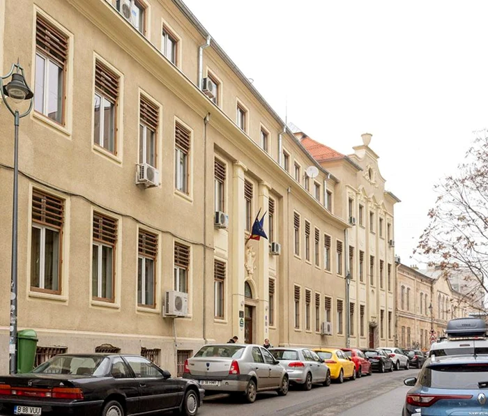 Licena-cu-dubl-specializare-n-dezbatere-public-Cu-ce-propuneri-vine-Ministerul-Educaiei