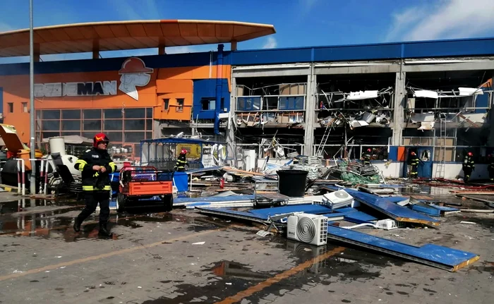 O-comisie-a-Inspeciei-Muncii-trimis-pentru-a-ancheta-explozia-de-la-magazinul-Dedeman-din-Botoani