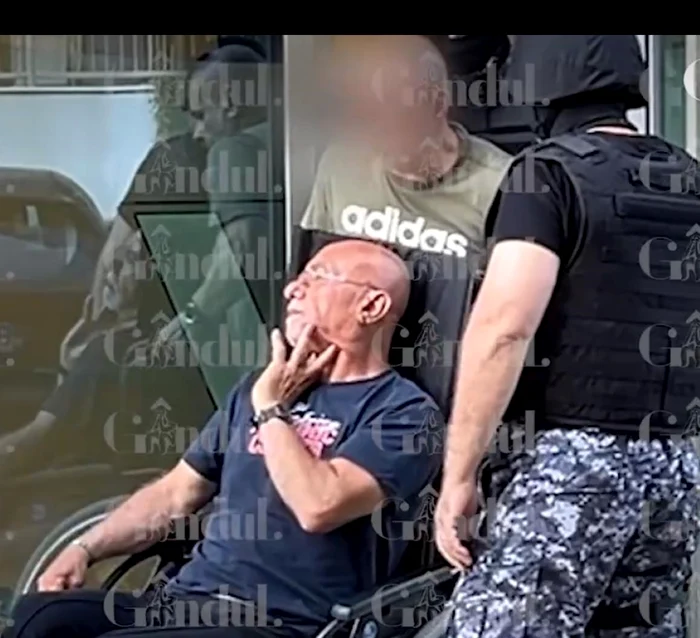 Omar-Hayssam-n-scaun-cu-rotile--escortat-de-mascai-narmai-la-o-clinic-privat-Ct-de-bolnav-este-cel-mai-cunoscut-terorist-al-Romniei
