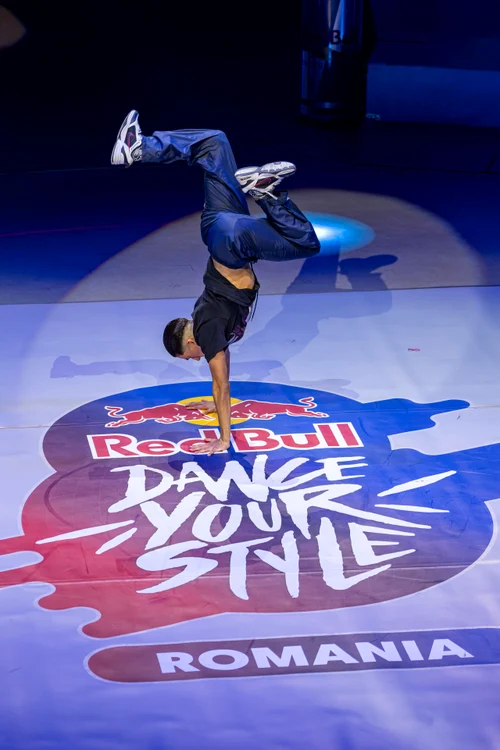 Red-Bull-Dance-Your-Style-competiia-global-de-all-styles-street-dance-revine-n-Romnia