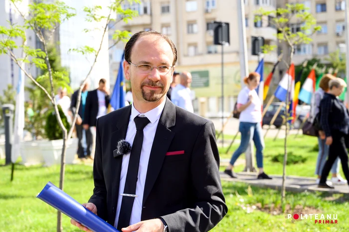 Rezultate-vot-Mihai-Polieanu-anun-c-a-ctigat-alegerile-pentru-Primria-Ploieti--Ai-ngenuncheat-un-sistem-corupt