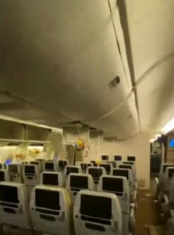 Singapore-Airlines-Ce-despgubiri-primesc-pasagerii-rnii-n-urma-turbulenelor
