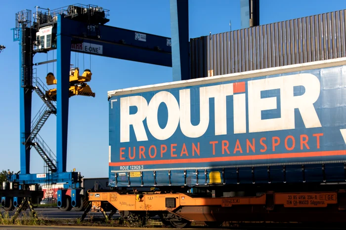 Terminalul-intermodal-din-Oradea-finalizat-mai-devreme-cu-apte-luni-A-costat-73-milioane-de-lei-din-bani-europeni-FOTO