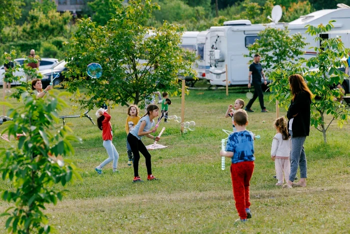Turitii-strini-iau-cu-asalt-campingurile-din-Romnia-Ct-cost-o-noapte-de-cazare