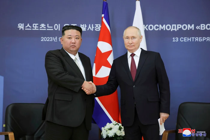 Vladimir-Putin-l-a-plimbat-pe-liderul-nord-coreean-cu-o-limuzin-fabricat-n-Rusia