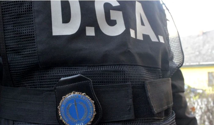 eful-unui-post-de-poliie-din-Maramure-reinut-pentru-c-a-primit-mit-de-la-un-om-de-afaceri-