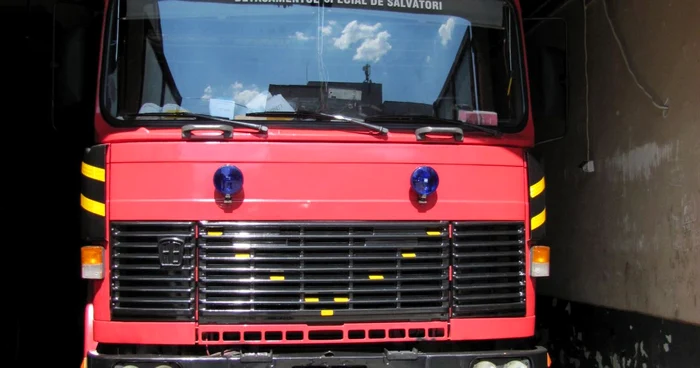 Accident-grav-pe-DJ-244A-o-autospecial-de-stingere-a-fost-implicat-i-doi-pompieri-au-fost-rnii