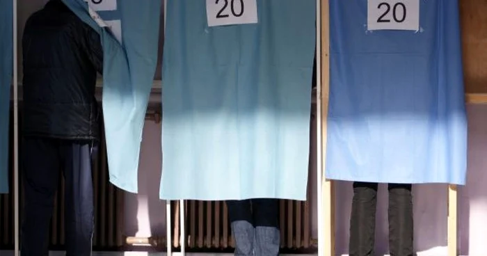 Alegeri-pentru-un-nou-primar-la-Costineti-Seciile-de-votare-s-au-deschis-la-ora-7