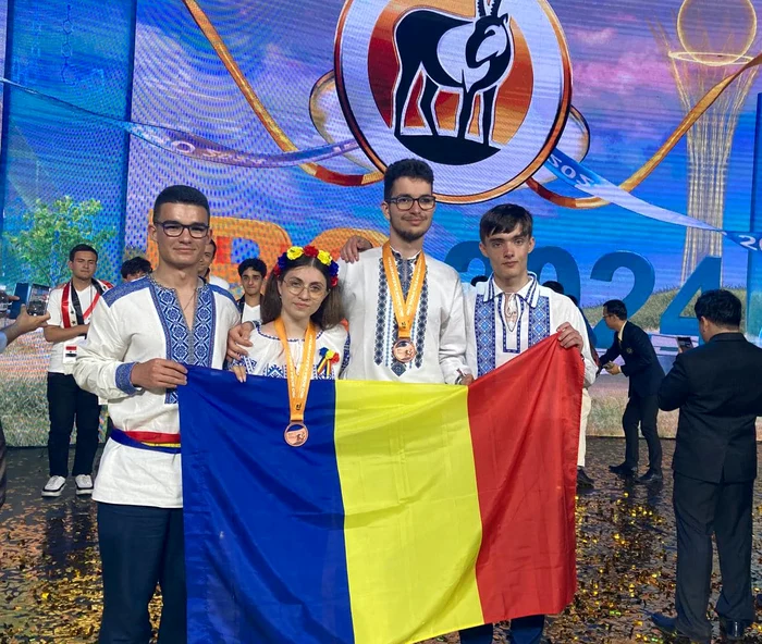 Echipa-Romniei-medaliat-la-Olimpiada-Internaional-de-Biologie-din-Kazahstan-dou-medalii-de-bronz-i-o-meniune-