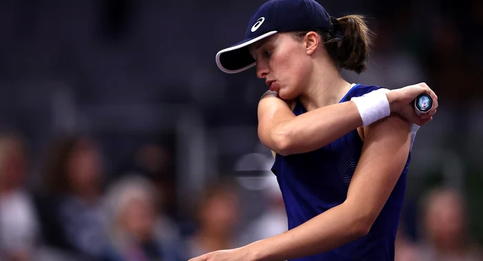 Iga-Swiatek-i-btut-i-huiduit-la-Wimbledon-Cu-ce-i-a-enervat-lidera-mondial-pe-spectatori