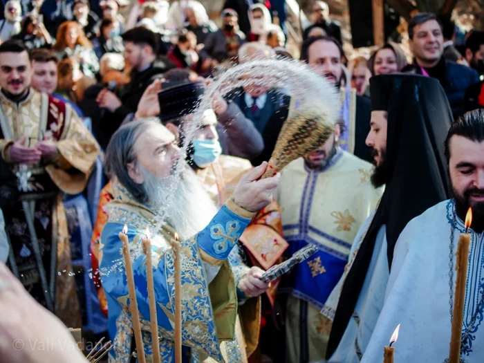 PS-Teodosie-continu-rugciunile-pentru-invocarea-ploii-Noi-procesiuni-mpotriva-secetei-vor-avea-loc-n-weekend