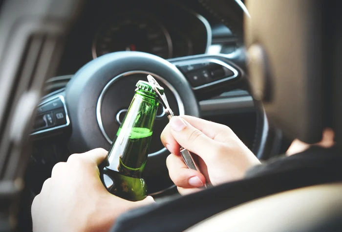 Patru-accidente-provocate-de-un-brbat-beat-i-fr-permis-cu-o-main-furat-Aventura-s-a-terminat-la-spital