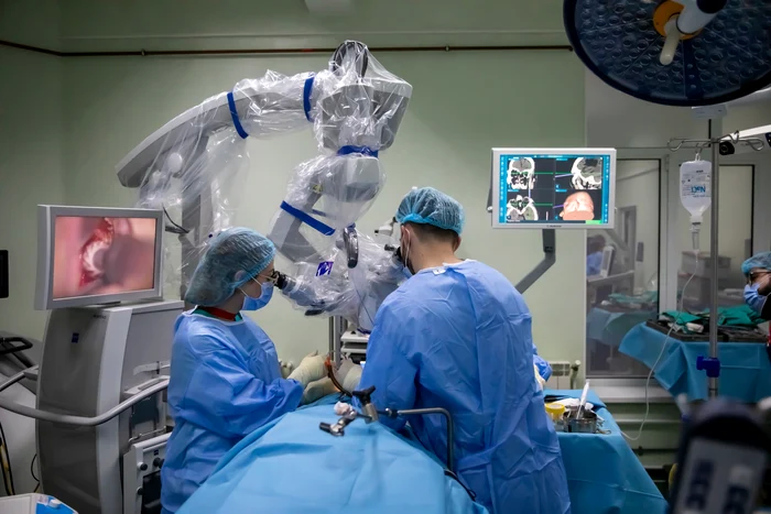 Doi-pacieni-au-fost-jefuii-chiar-n-timp-ce-se-aflau-n-sala-de-operaie-la-un-spital-din-Iai-Bolnavii-au-rmas-fr-bani-i-acte