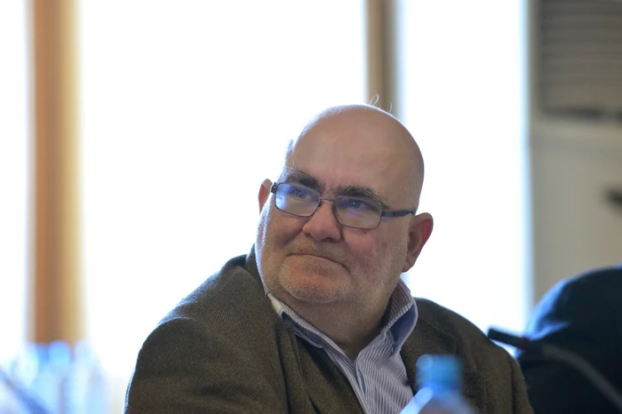 Dosarul-Alfred-Bulai-Percheziii-la-SNSPA-n-cazul-profesorului-acuzat-de-hruire-sexual-la-adresa-studentelor