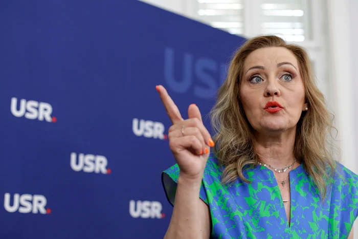Elena-Lasconi-i-rspunde-lui-Victor-Ponta-Cred-c-i-dorete-o-mngiere-pe-cap-din-partea-lui-Ciolacu