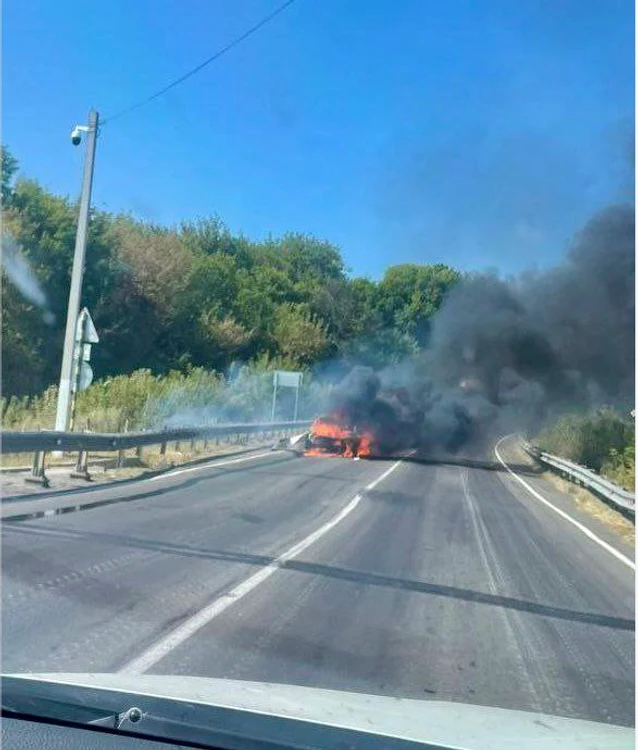 Foto----------Ucrainenii-atac-rutele-logistice-ale-ruilor-n-Kursk-Panic-dup-atacuri-cu-drone-asupra-unei-autostrzi-cheie