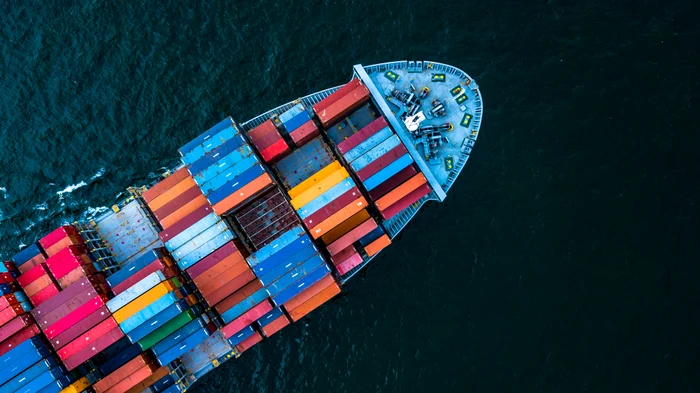 Impactul-transportului-aerian-i-maritim-n-comerul-global-Ct-de-important-este-Portul-Constana
