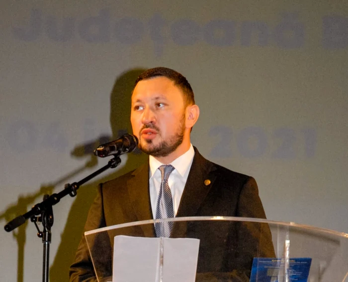 ---------Ministrul-Mediului-va-prezenta-ghidurile-de-finanare-pentru-programele-Casa-Verde-Fotovoltaice-i-Rabla-pentru-tractoare