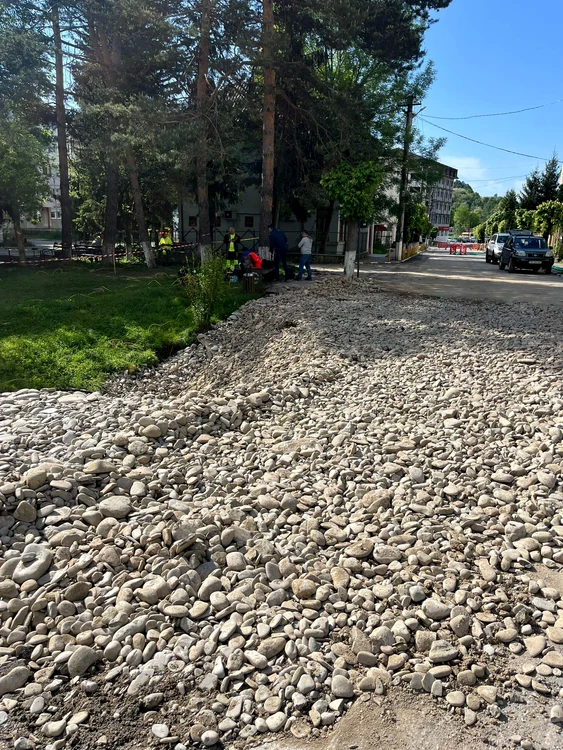 Noi-surpri-de-teren-la-Slnic-Prahova-Ce-le-au-transmis-pompierii-oamenilor