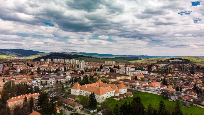 ---------Publicaie-maghiar-atac-dur-la-adresa-statului-romn-i-acuzaii-de-trdare-la-adresa-liderilor-UDMR