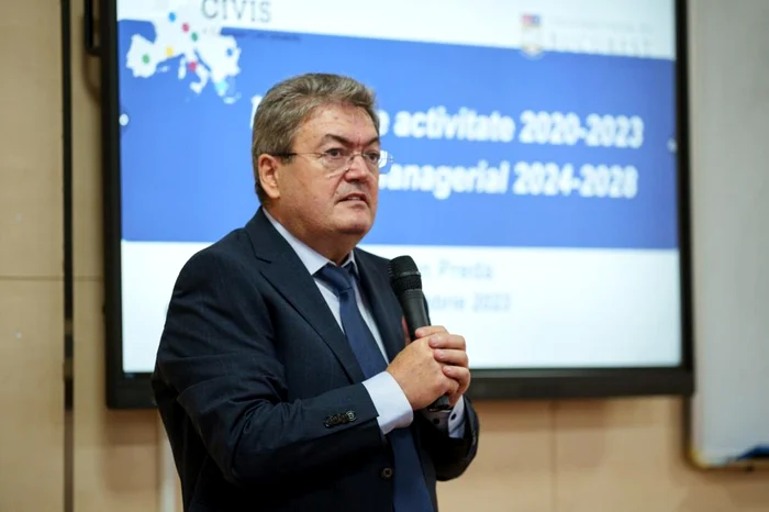 Rectorul-Universitii-din-Bucureti-Azi-am-redepus-spre-finanare-proiectul-bazinului-de-not-din-Grozveti