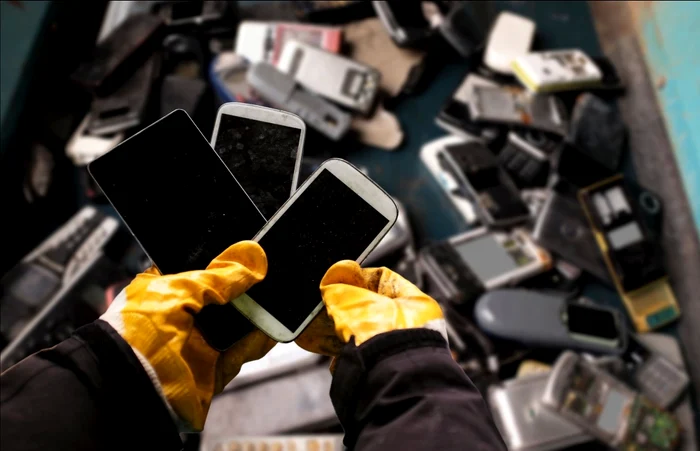 Un-romn-a-fost-prins-cu-peste-100-de-telefoane-furate-n-timpul-unui-festival