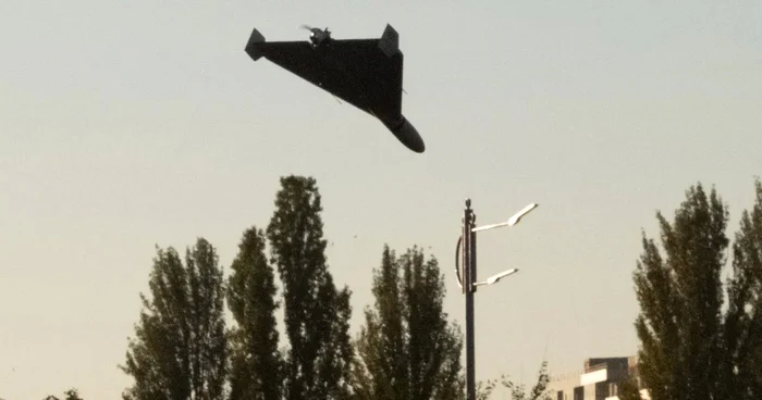 ---------Atac-cu-drone-al-Ucrainei-n-mai-multe-regiuni-ruse-Zeci-de-zboruri-au-fost-suspendate-dup-ce-trei-aeroporturi-au-fost-nchise