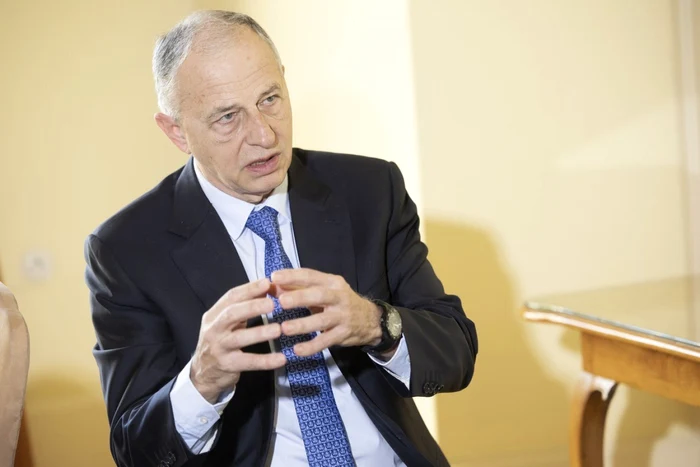 ---------Curioasa-relaie-dintre-echipa-de-campanie-a-lui-Geoan-i-un-site-care-i-atac-rivalii-Reacia-fostului-ef-NATO