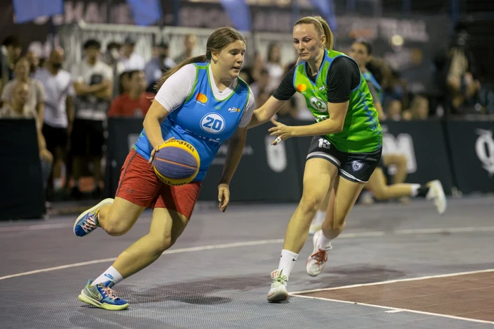 ---------Final-festiv-la-BCR-Sport-Arena-Streetball-2024-Andrei-Pavel-i-Anghel-Damian-n-duel-cu-campionii-Europei-din-2014