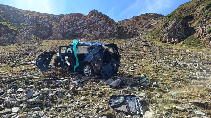 Foto----------Tragedie-pe-Transalpina-un-brbat-a-fost-gsit-mort-ntr-o-prpastie-de-300-de-metri-Ce-l-a-determinat-s-i-pun-capt-zilelor