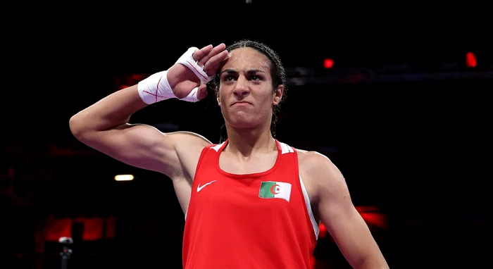 ---------Imane-Khelif-invitat-la-Sptmna-Modei-de-la-Milano-Cum-a-aprut-controversata-pugilist-de-la-Jocurile-Olimpice