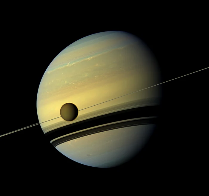 ---------Spectacol-rar-pe-cer-Saturn-va-aprea-mai-mare-i-mai-strlucitor-n-aceast-noapte