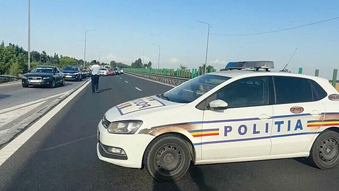---------Un-poliist-de-la-IPJ-Olt-ar-fi-ncercat-s-ascund-un-plicule-cu-droguri-gsit-la-un-brbat
