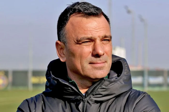 ---------A-fost-secundul-lui-Gigi-Becali-iar-acum-abia-mai-are-loc-n-fotbalul-foarte-mic