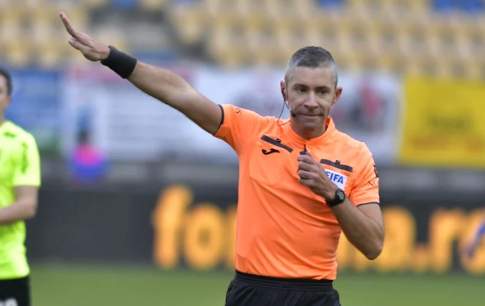 ---------Arbitrajul-ncinge-finalul-de-sezon-i-i-ncaier-pe-granzi-Derby-ul-Rapid---FCSB-are-parte-de-scandal-nainte-de-a-ncepe