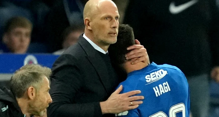 ---------Ianis-Hagi-a-rmas-fr-antrenor-Rangers-l-a-dat-afar-pe-Philippe-Clement