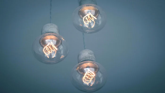 ---------Iluminatul-modern-al-locuinelor-cum-transform-lustrele-LED-i-proiectoarele-LED-spaiile-din-casa-ta-n-2025