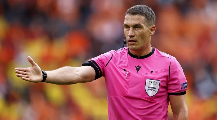 ---------Istvan-Kovacs-arbitreaz-cel-mai-tare-meci-din-Liga-Campionilor
