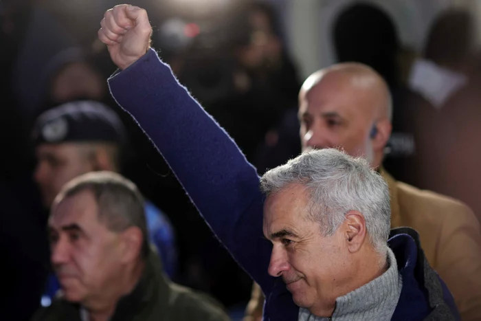 ---------Propaganda-rus-instig-romnii-la-revoluie-UE-ne-a-furat-preedintele-n-Romnia-se-pregtete-o-revoluie-Mitingul-de-smbt-ar-fi-momentul