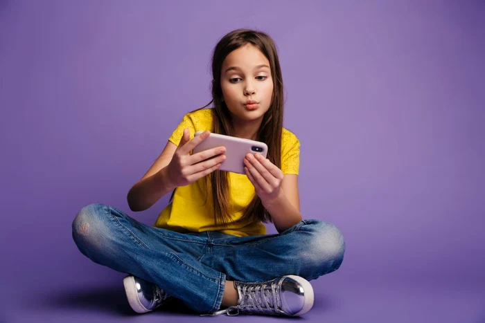 ---------Totul-pn-la-telefon-Ce-se-ntmpl-n-sufletul-adolescentului-cnd-prinii-i-confisc-mobilul