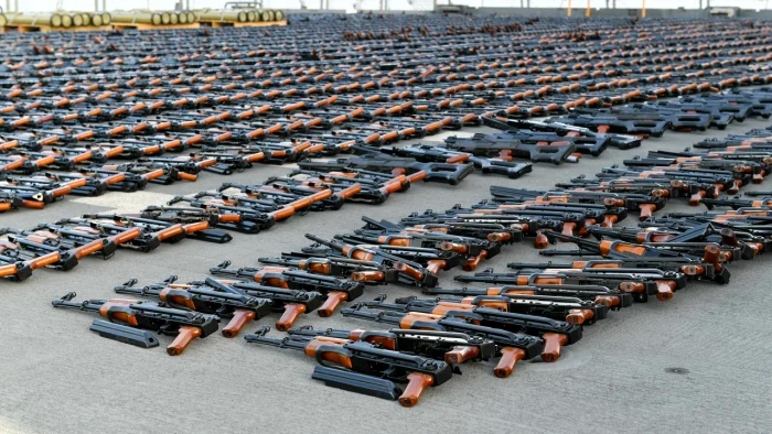 ---------Trump-anuleaz-directiva-care-impunea-restricii-privind-exportul-de-arme-America-a-revenit