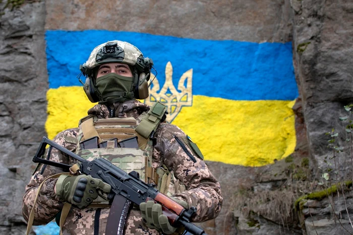 ---------Trump-nu-are-niciun-pic-de-afeciune-pentru-Ucraina-Soldaii-ucraineni-ndeprteaz-steagul-SUA-de-pe-uniforme-