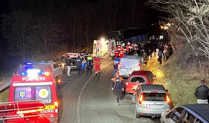 ---------Autobuz-cu-42-de-persoane-implicat-ntr-un-accident-n-Alba-Planul-Rou-de-Intervenie-activat