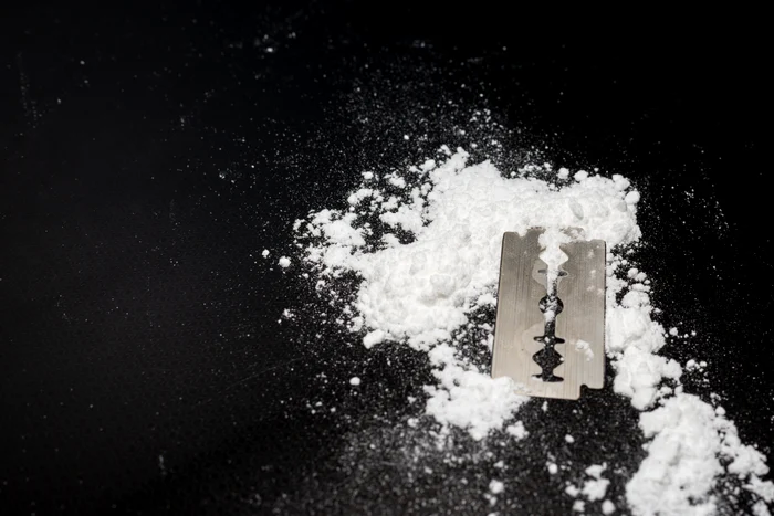 ---------Cinci-brbai-care-extrgeau-cocain-din-cafea-condamnai-la-ani-grei-de-nchisoare-Suma-uria-la-care-se-ridic-valoarea-substanei-descoperite