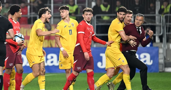 ---------Cine-va-sta-pe-banca-naionalei-U21-la-Campionatul-European-n-lipsa-lui-Daniel-Pancu-suspendat