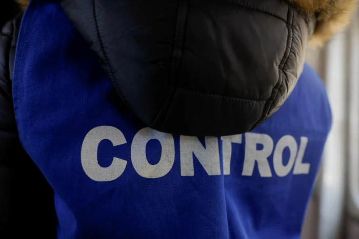 ---------Controlor-STB-atacat-violent-ntr-un-tramvai-din-Capital-Victima-s-a-ales-cu-fractur-de-piramid-nazal