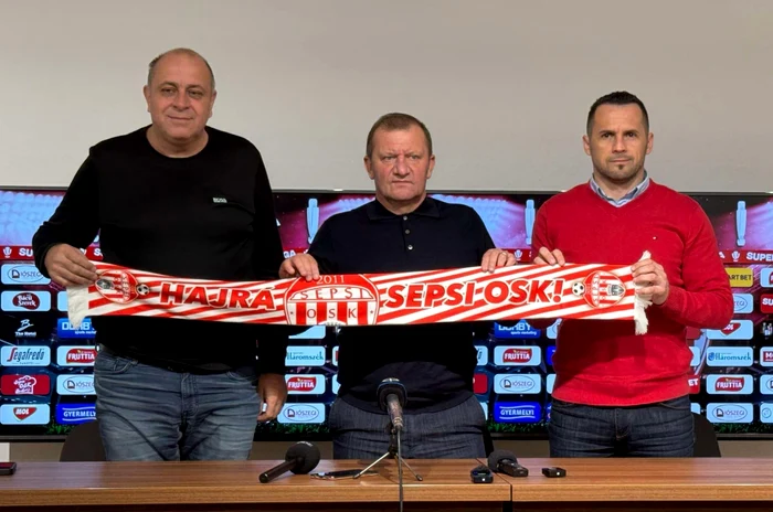 ---------Dorinel-Munteanu-bifeaz-a-15-a-echip-din-carier-Doar-8-echipe-din-Superlig-nu-i-au-schimbat-antrenorul-n-acest-sezon