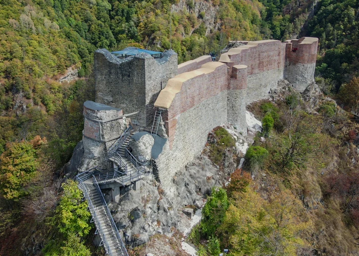 Exclusiv----------Cnd-se-redeschide-adevrata-cetate-a-lui-Vlad-epe