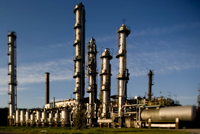 Exclusiv----------O-bucat-din-ultima-petrochimie-comunist-din-Romnia-vndut-pe-cteva-milioane-de-euro---