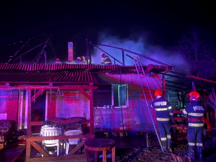 ---------Explozie-a-unei-butelii-de-gaz-urmat-de-incendiu-ntr-o-localitate-din-Satu-Mare-Un-brbat-a-ajuns-la-spital-